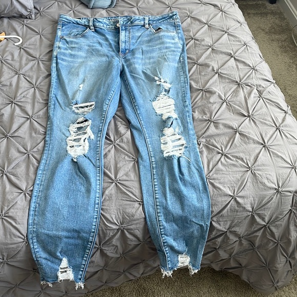 American Eagle Outfitters Denim - American Eagle Cute Ripped Jeans Women’s 18 Long Super Stretch